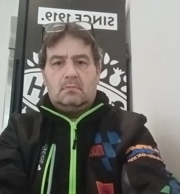 <span>Bort, 48</span> <span style='width: 25px; height: 16px; float: right; background-image: url(/bitmaps/flags_small/SI.PNG)'> </span><br><span>Ljubljana, Slovenia</span> <input type='button' class='joinbtn' style='float: right' value='JOIN NOW' />