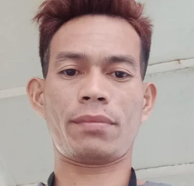 <span>Olin, 35</span>&nbsp;<span style='width: 25px; height: 16px; float: right; background-image: url(/bitmaps/flags_small/PH.PNG)'>&nbsp;</span><br><span>Makati, Philippinen</span>&nbsp;<input type='button' class='joinbtn' style='float: right' value='JOIN NOW' />